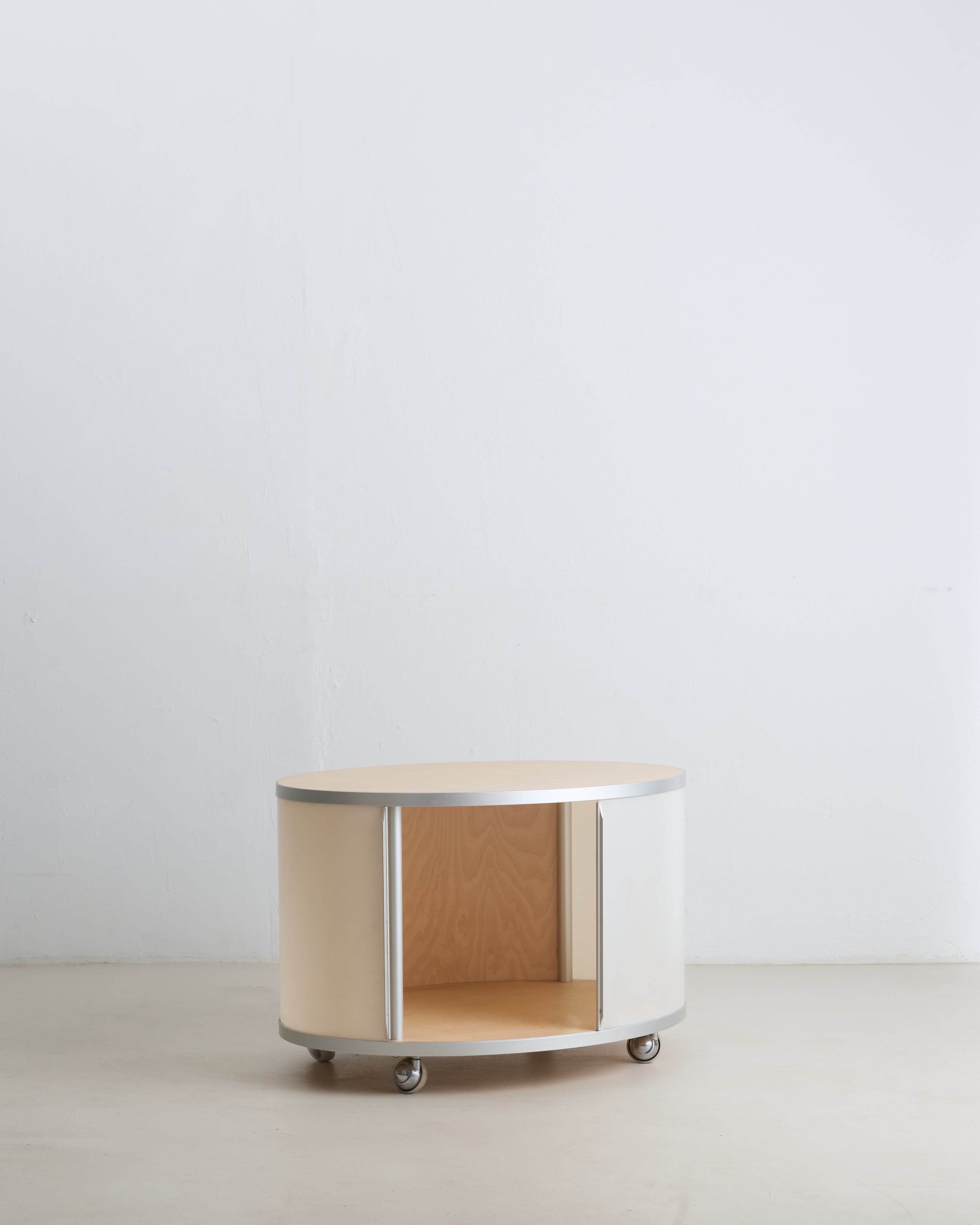 Wogg 17 LIVA Container by Benny Mosimann