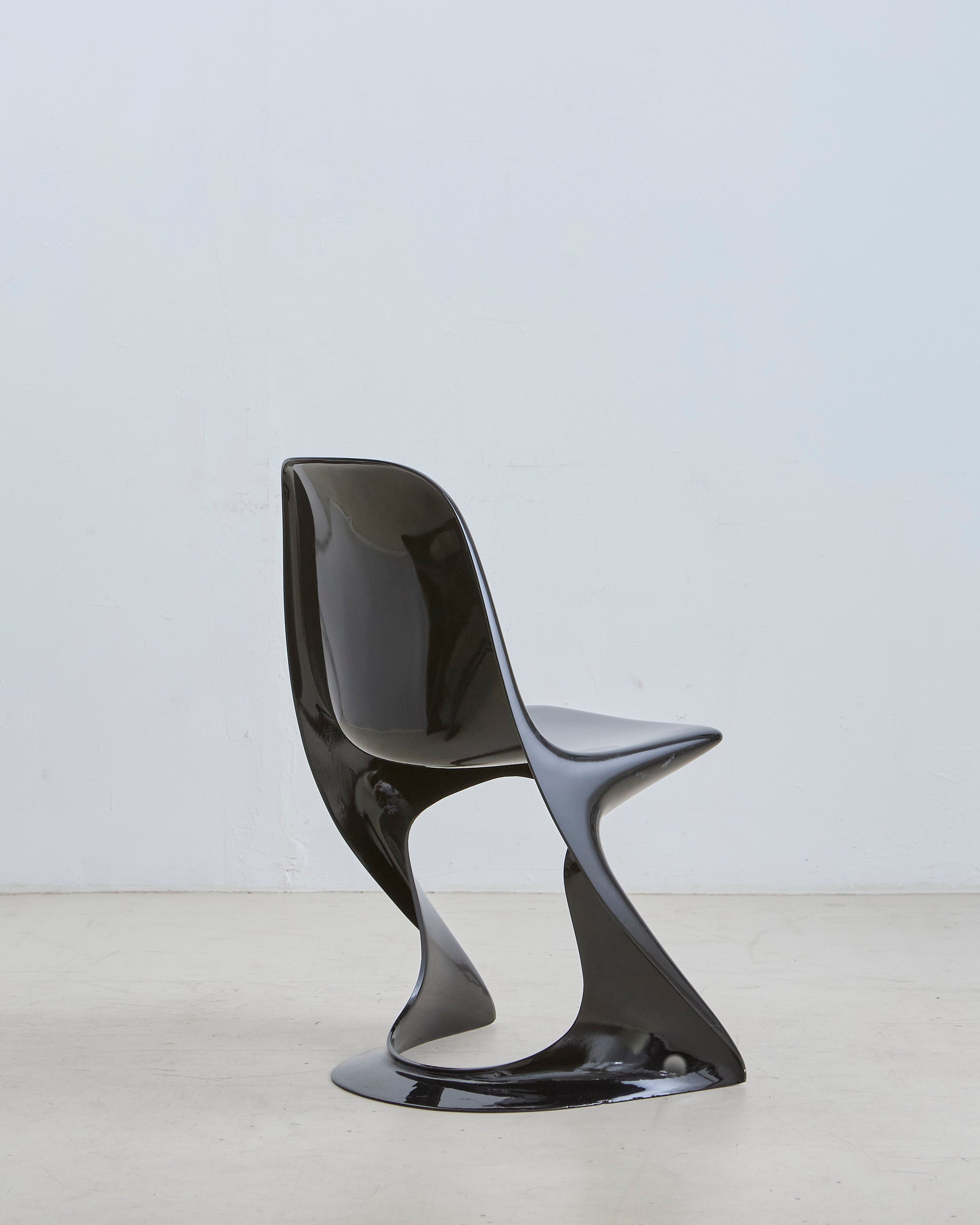 Alexander Begge Casalino Fiberglass Chairs