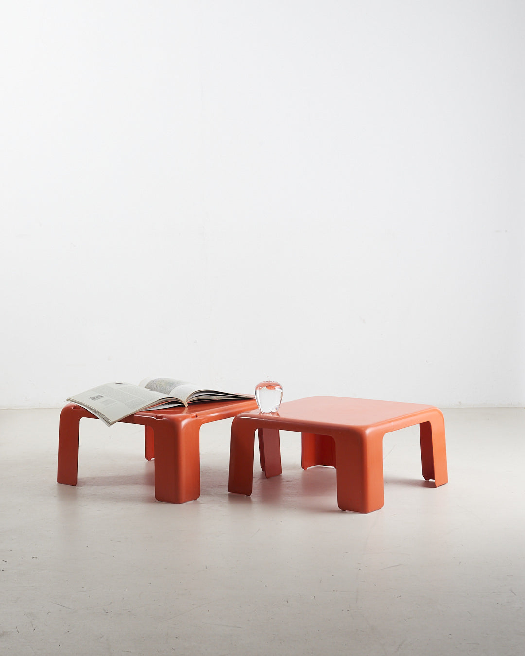 C&B Italia Sidetable by Mario Bellini
