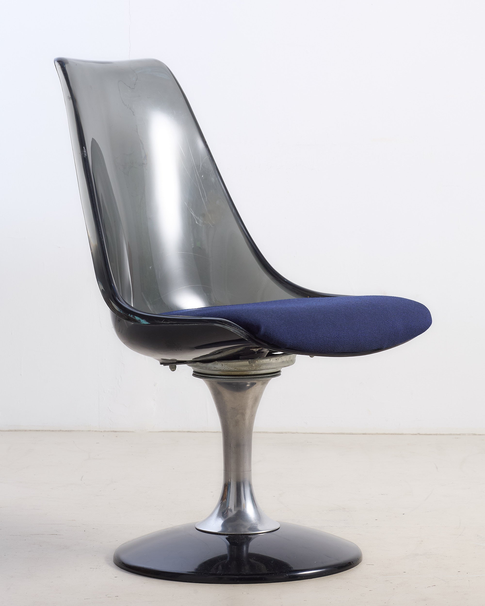 Tulip Chair By Vladimir Kagan For Chromecraft