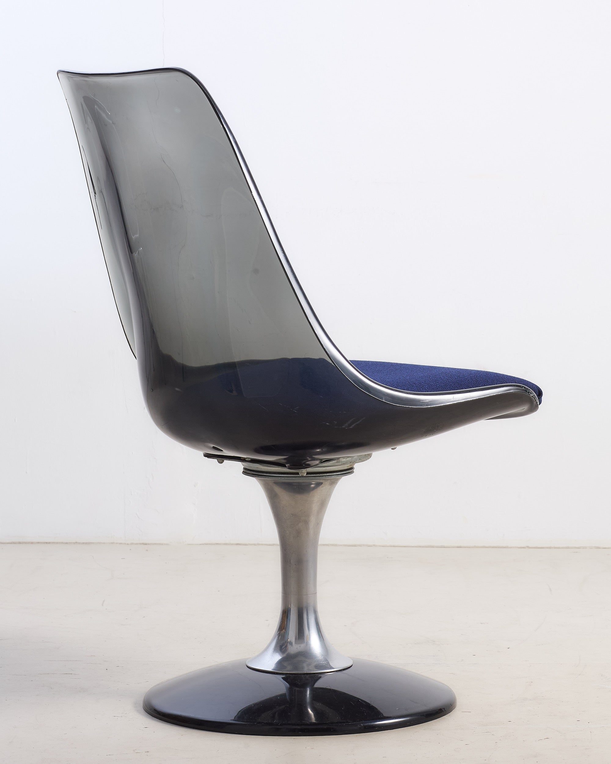 Tulip Chair By Vladimir Kagan For Chromecraft