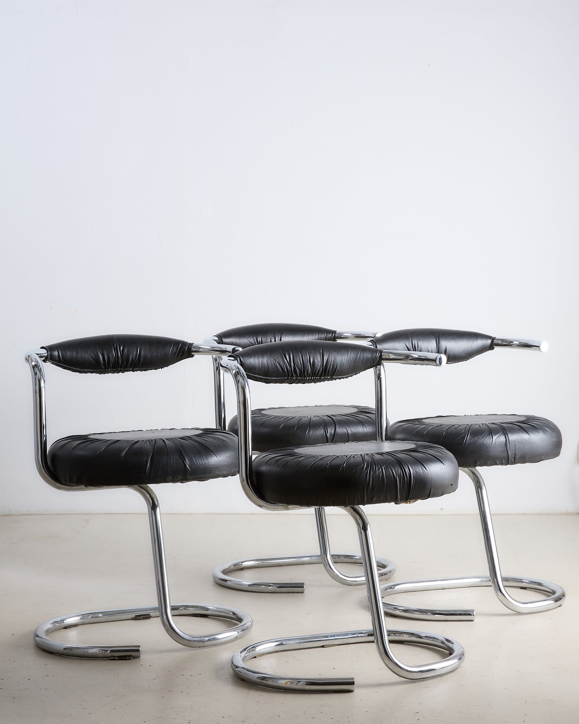 Cobra Chairs By Giotto Stoppino