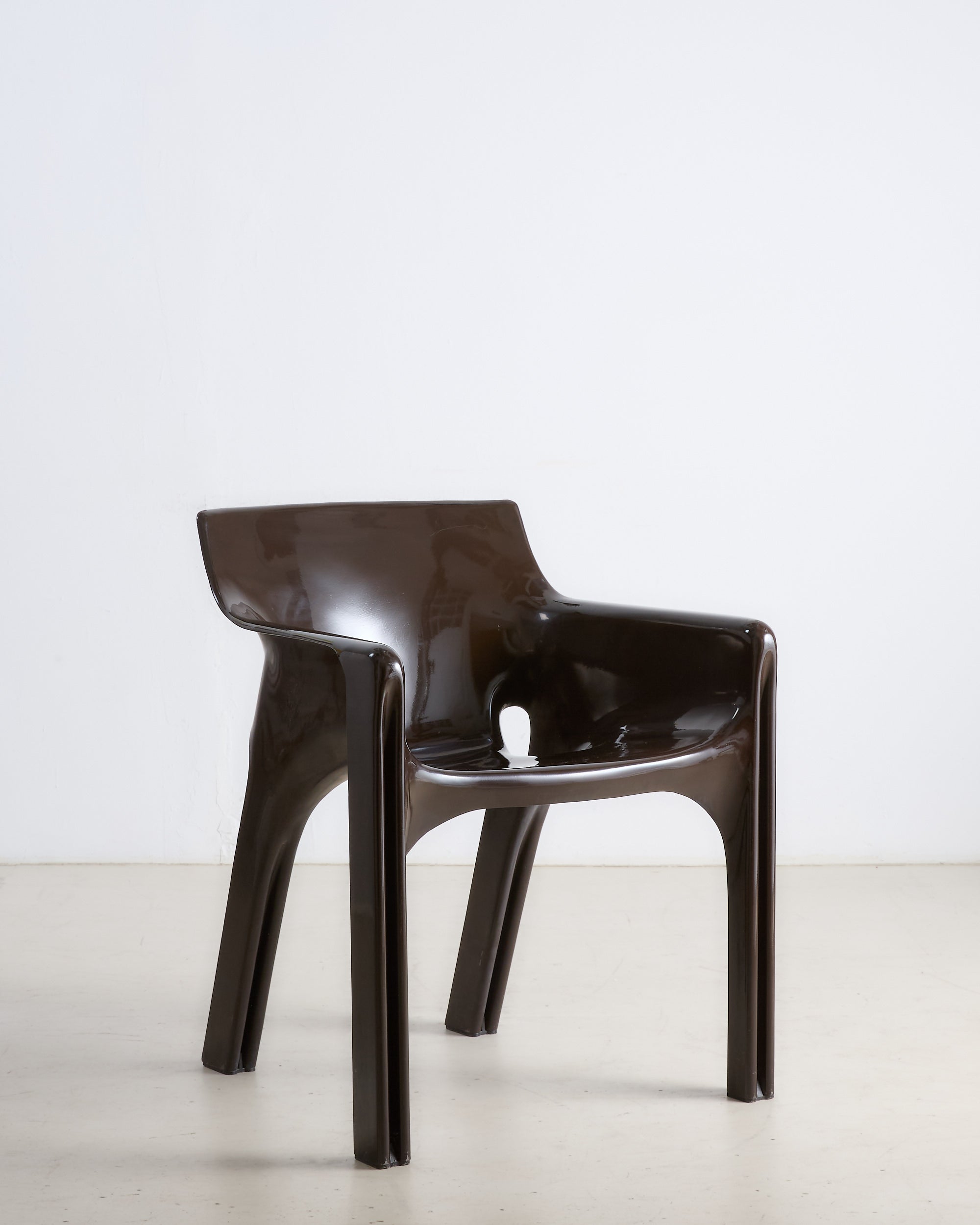 Gaudi Chair By Vico Magistretti For Artemide