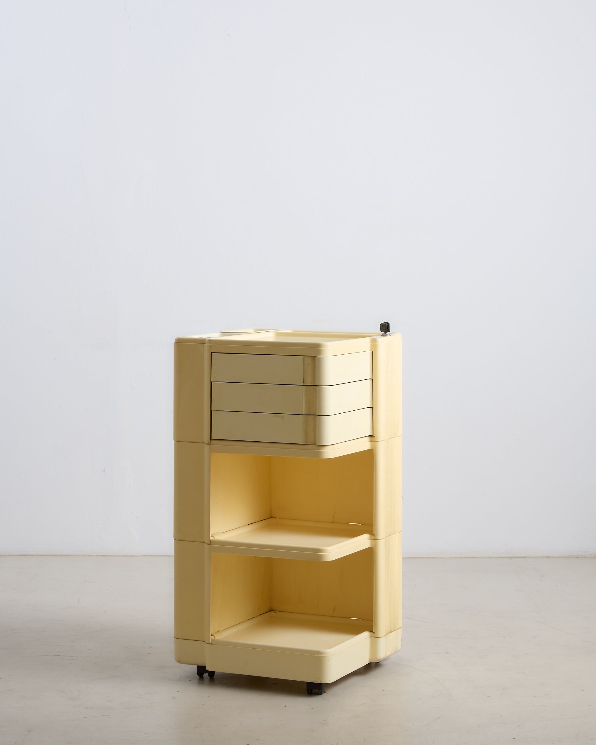Stile Neolt Italy Trolley By Giovanni Pelis