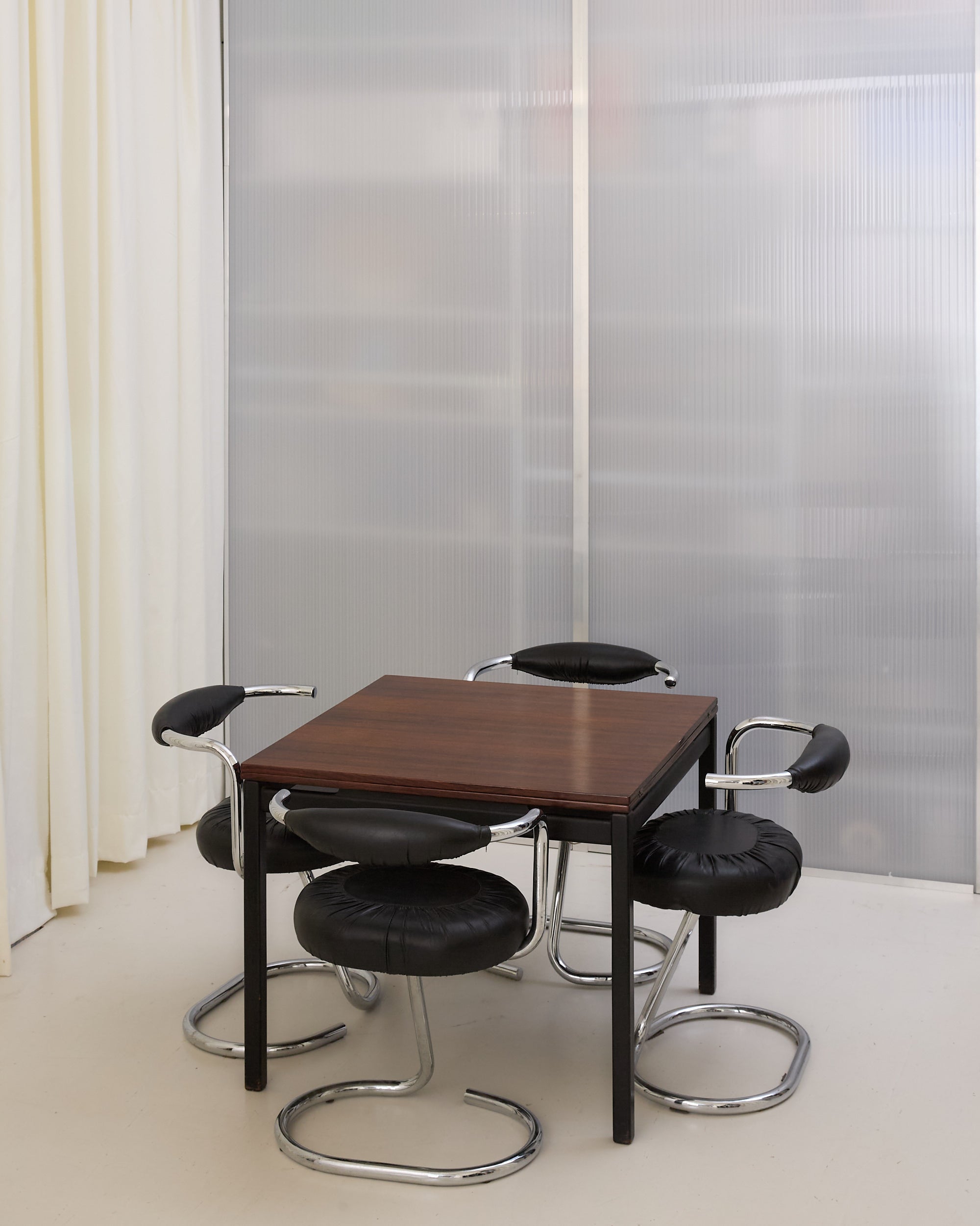 Missogni  Extendable Palisander Table