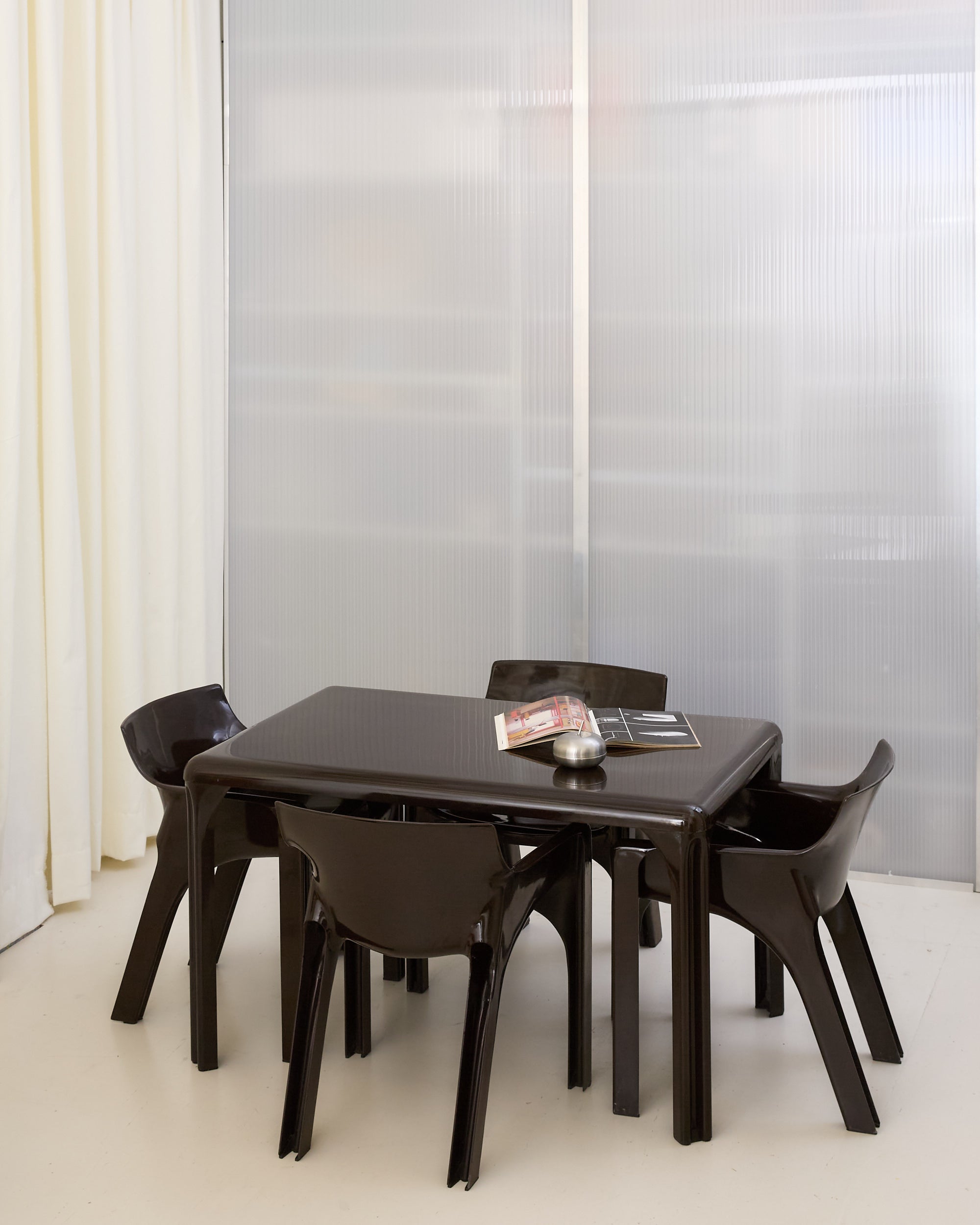 Stadio Dining Table by Vico Magistretti for Artemide