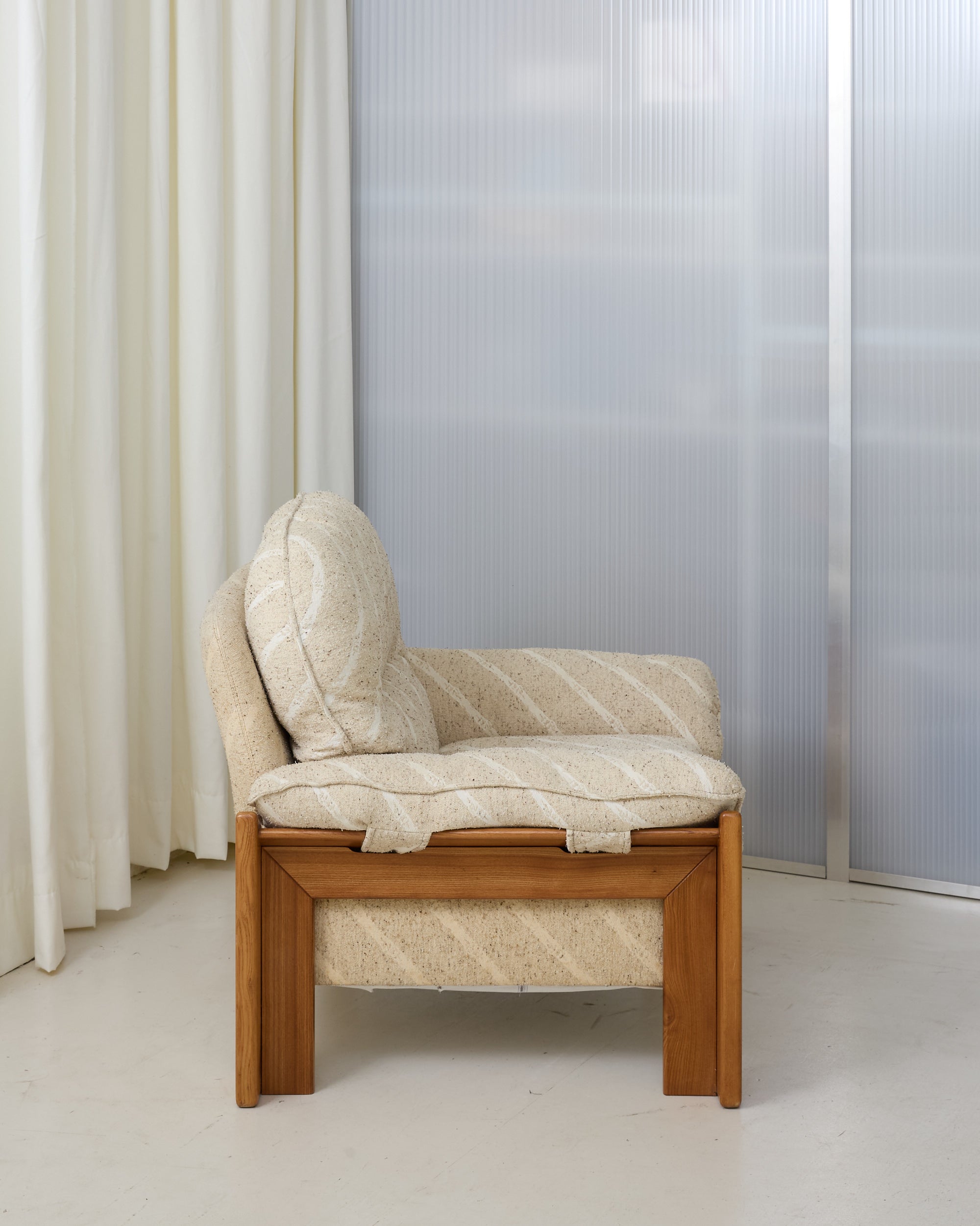 Sapporo for Mobil Girgi Armchair