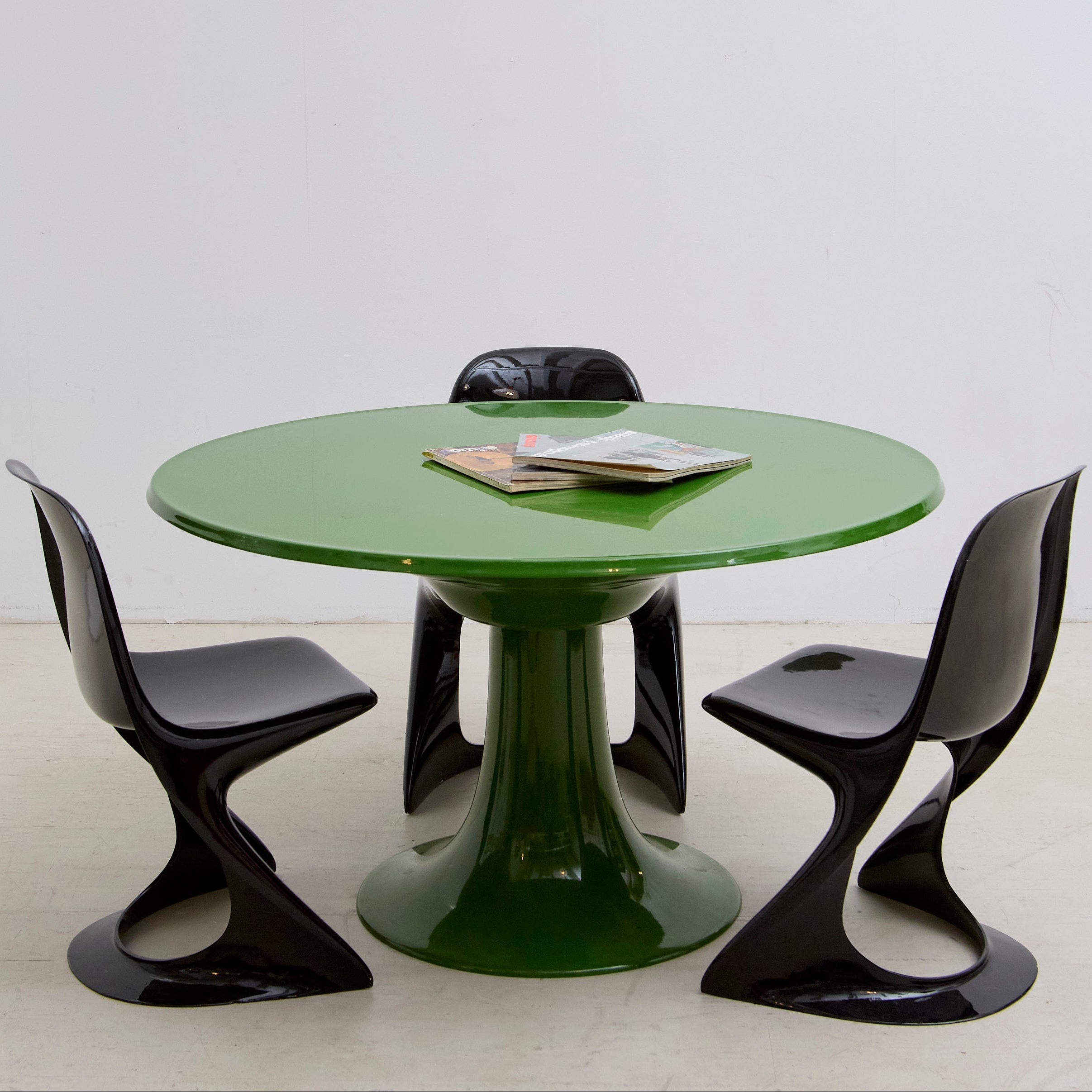 Alexander Begge Casalino Fiberglass Chairs