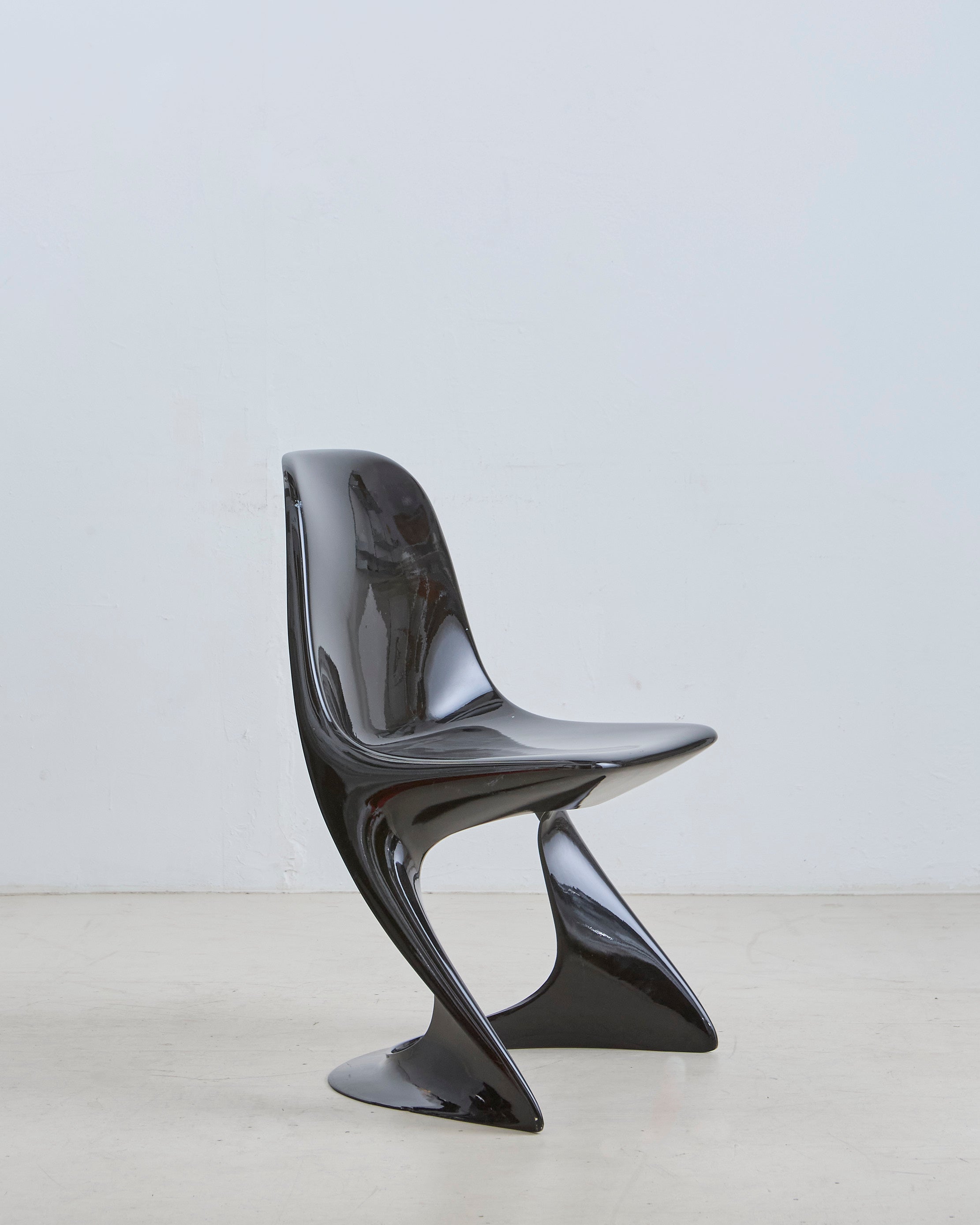 Alexander Begge Casalino Fiberglass Chairs