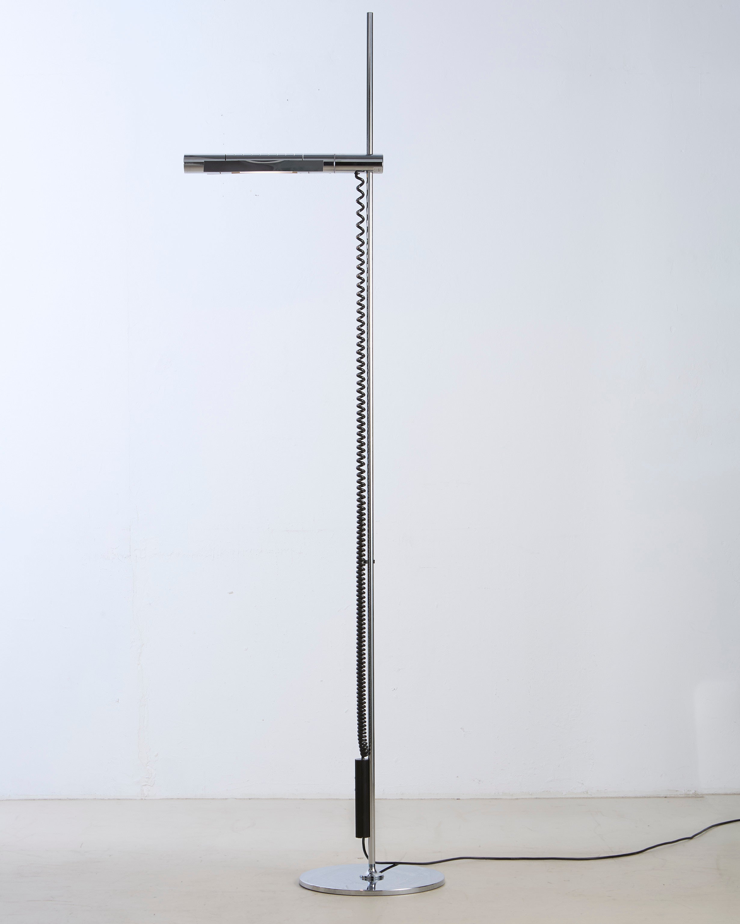 Halo S Floor Lamp By Baltensweiler